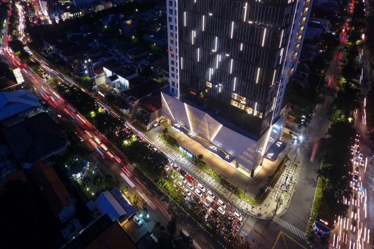 Oakwood Hotel & Residence Surabaya Exterior photo